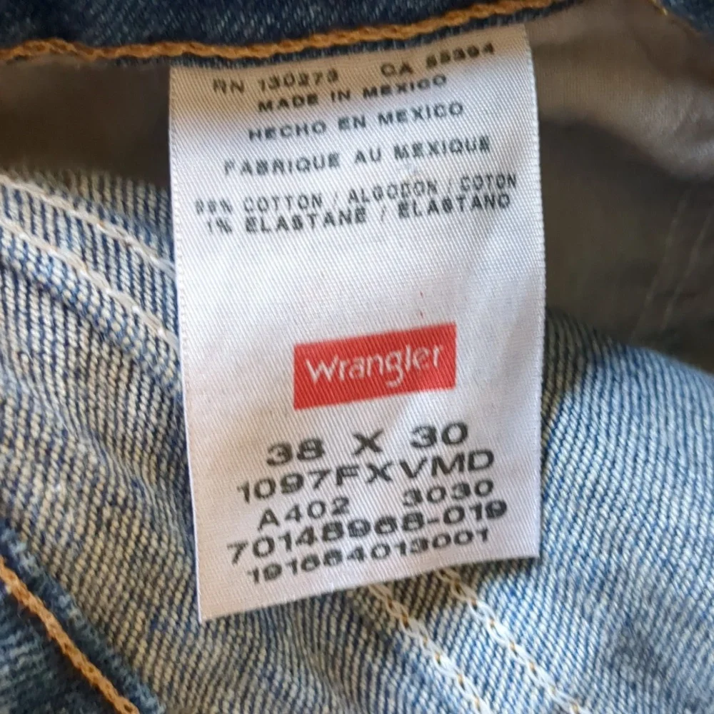 38x30 Wrangler Blue Denim Rugged Workwear Jeans Quality Basic Casual